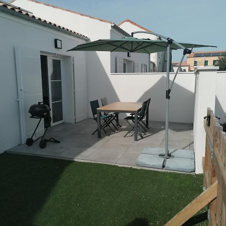 LA FREGATE Maison avec piscine/parking/wifi/plages 5kms Les Mathes Extérieur photo