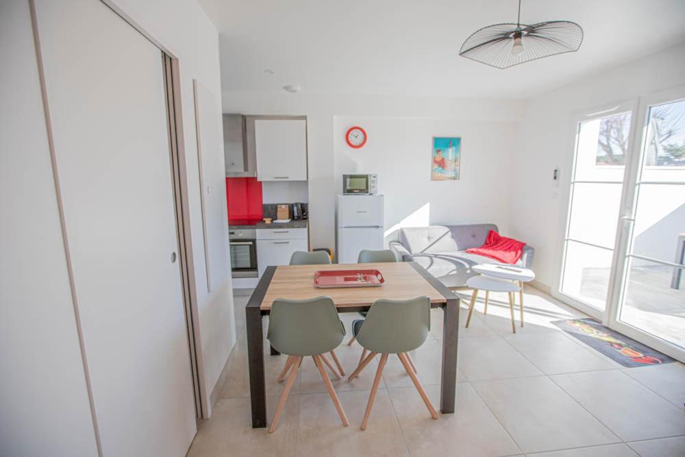 LA FREGATE Maison avec piscine/parking/wifi/plages 5kms Les Mathes Extérieur photo