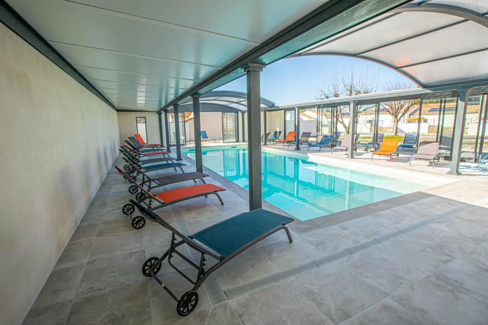 LA FREGATE Maison avec piscine/parking/wifi/plages 5kms Les Mathes Extérieur photo